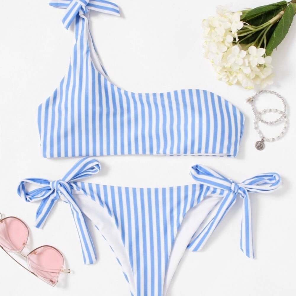 ⛱SWIM SALE⛱Striped Bow Knots 2 Piece Swim - Picture 4 of 8
